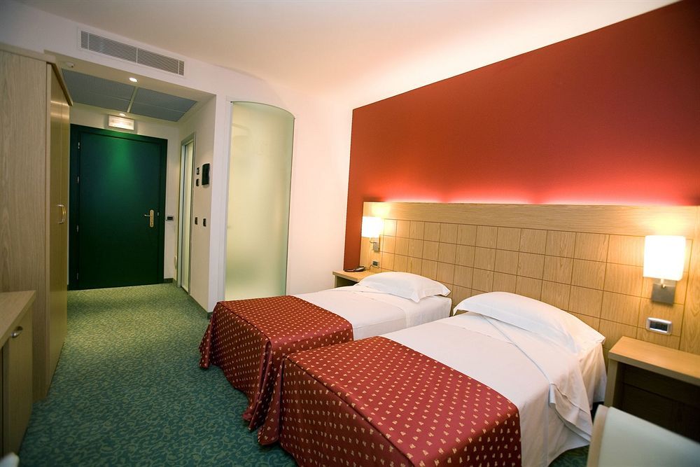 Hotel Senator Gorgonzola Zimmer foto